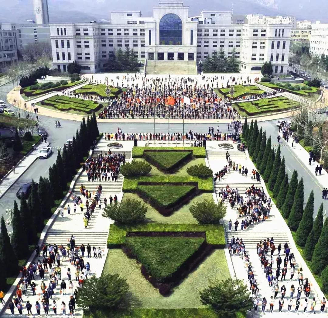 大连之声，致尊敬的听众朋友们